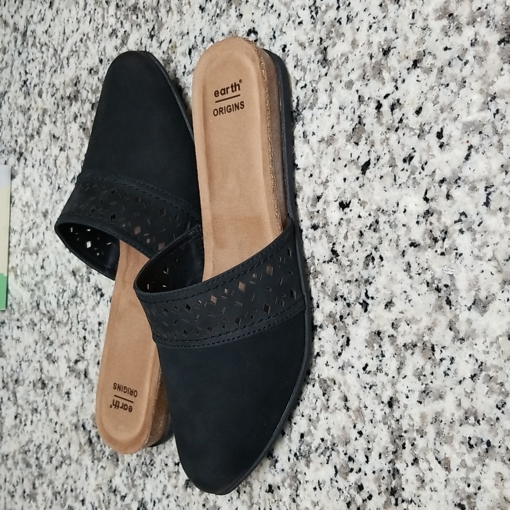 EARTH ORGINS NUBUCK LEATHER SLIDES/MULES, BLK W10 - Picture 2 of 5
